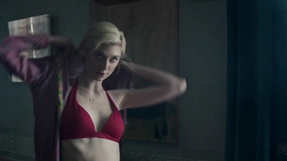 Elizabeth Debicki Cleavage, scene in The Burnt Orange Heresy (2019)