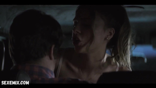 Maddie Phillips sexo en el coche, escena en Teenage Bounty Hunters s01e01 (2020)
