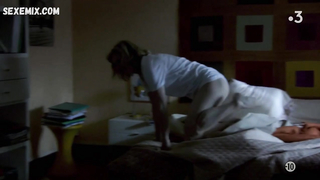 Sophie Quinton mostra bunda, cena em Quand vient la peur (2010)