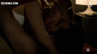 Sophie Quinton mostra bunda, cena em Quand vient la peur (2010)