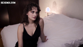 Marianne Thomas oben ohne, Szene in Sandra (2012)