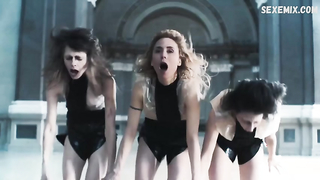 Лили Болдуин секси, сцена в Swallowed (2016)