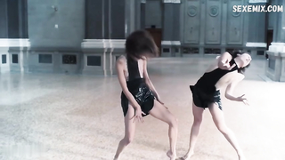 Лили Болдуин секси, сцена в Swallowed (2016)