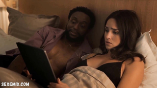 Adria Arjona sexy, Szene in Irma Vep s01e07 (2022)