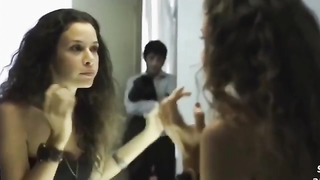 Mercedes Oviedo iç çamaşırı, No te enamores de mi (2012) filmindeki sahne