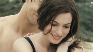 Anne Hathaway-Unterwäscheszene in One Day (2011)