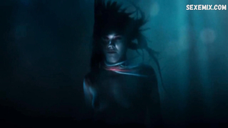 Roma Gasiorowska, scène dans Sala samobojcow (2011)