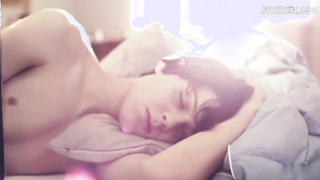 Roma Gasiorowska, scène dans Sala samobojcow (2011)