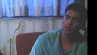 Scena in topless di Jessa Zaragoza in Masamang damo (1996)