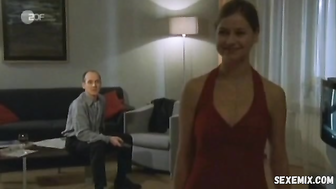 Scena del culo di Julia Brendler in Der letzte Zeuge s05e05 (2003)