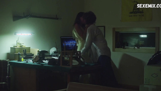 Scena sexy di Amalia Culp in Giants Being Lonely (2019)