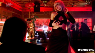 Jasmine Herat dances a striptease, scene in Nachtschicht s01e02 (2004)