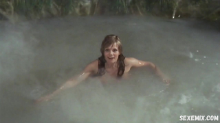 Scena sexy di Christiane Rucker in Frankenstein's Castle of Freaks (1974)