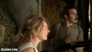 Diverse scene erotiche e di sesso con Sophie Quinton, scena in La nourrice (2004)