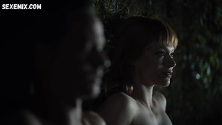 Mavie Horbiger posa desnuda en Ich und die Anderen s01e01 (2021)