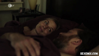 Lisa Maria Potthoff sexy scene in Eine riskante Entscheidung (2022)