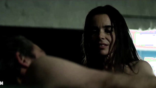 Elodie Bouchez est une nudité frontale complète, scène dans Chevrotine (2022)