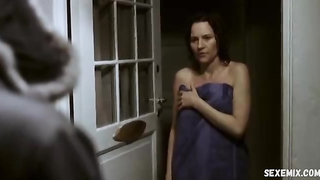 Annika Hallin zeigt nackte Brüste, Szene in Kissed by Winter (Vinterkyss) (2005)