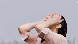 Elsa Zylberstein nuda - Un Plus Une (Un + une) (2015)