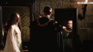 Amanda Ryan posa nuda nel film Elizabeth (1998)