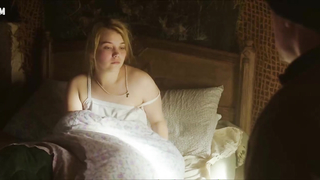 Anastasiya Butkova montre une nudité implicite, scène dans la série télévisée Uchenosti plody s01e01 (2022)