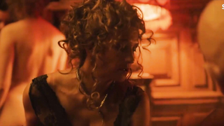 Дарья Балабанова демонстрирует голую грудь, киску - Karamora s01e06 (2022)