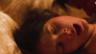 Дарья Балабанова демонстрирует голую грудь, киску - Karamora s01e06 (2022)