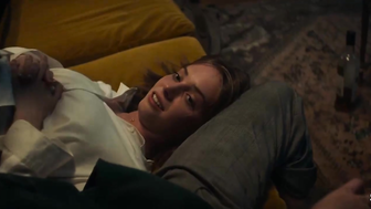 Maya Hawke ist sehr sexy im Film „Mainstream“ (2020)
