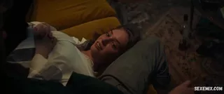 Maya Hawke è molto sexy nel film "Mainstream" (2020)