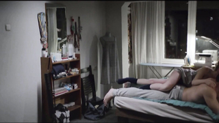 Scena di nudo con Valeria Khilko dal film Weightlifter (Sztangista) (2018)