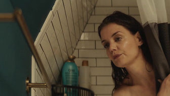 Katie Holmes hat eine sexy Szene in dem Film „Alone Together“, der 2022 in die Kinos kam.