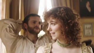 Sara Etienne (Sara Linaje) est sexy dans le film « Quand la fièvre arrive »