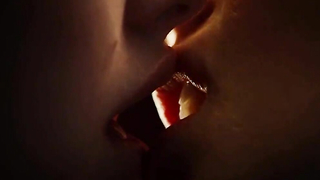 Megan Fox ve Amanda Seyfried Lesben Kiss-Jennifers Body