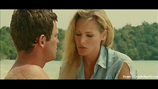 Ursula Andress en sus orejas 1966