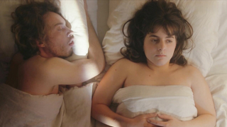 Pauline Romane sexy, vidéo nue dans Amour (2021)