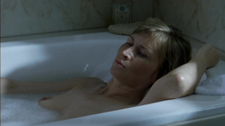 Christine Brucher Nacktszene in „La Ville Est Quietle“ (2000)
