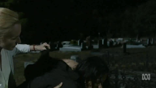 Daniella Farinacci scena nuda in Glitch s01 (2015)