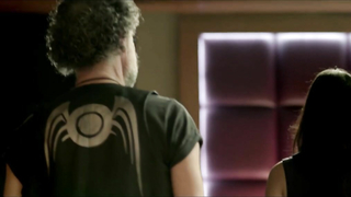 Паулина Гайтан, Моника Маси обнаженная сцена в Эдди Рейнольдс и Лос-Анджелес де Асеро (2014)