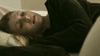 Emily Pearse nude scene in Cliff (2013)