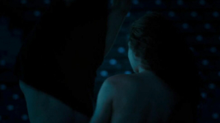 Stana Katic nua, Selma Blair nua, Alexa Davalos nua, cena lésbica Feast of Love (2007)