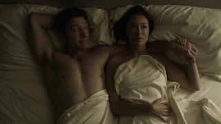 Molly Parker em cena sexy de House of Cards Molly Parker parece muito gostosa em cena de sexo.