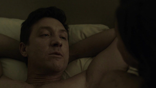 Molly Parker em cena sexy de House of Cards Molly Parker parece muito gostosa em cena de sexo.