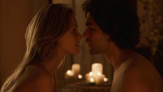 Beau Garrett nudo. Ci mostra il suo sedere - Entourage s01e05 (2004)