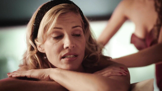 Tricia Helfer ve Jessica Sipos'lu erotik sahne, - Ascension (2014) filminden iç çamaşırı sahnesi