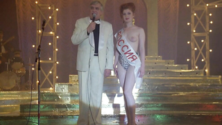 Амалия Мордвинова позирует обнажённой, сцена из - Sny (1993)