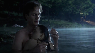 Jodie Foster nua, cena de - Nell (1994)