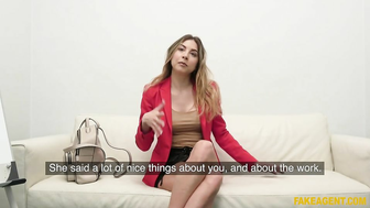 Hermosa bombón de grandes tetas follada en pose de perrito