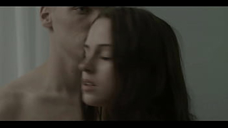 Adam sikişiyor ve yakalanıyor