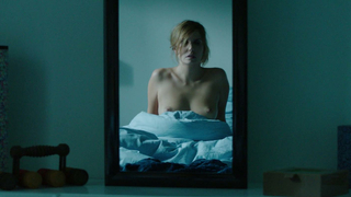 Laurence Arne nue nue, Vidéo nue de A coup sur (2014)