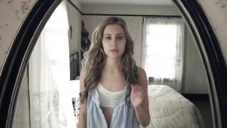 Алексис Кнапп, Алексия Фаст - Грейс (2014)